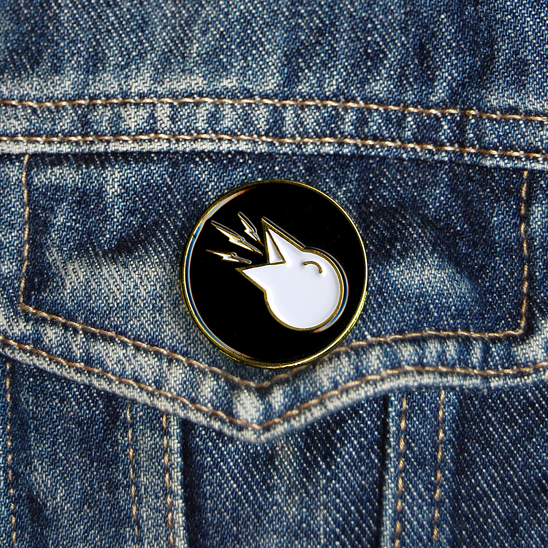Mincing Mockingbird Bird Pin