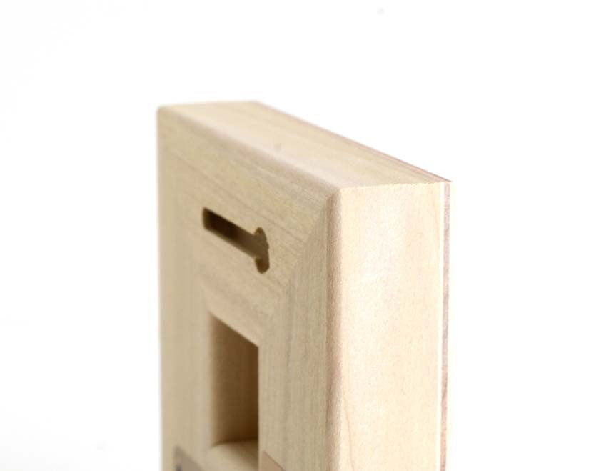 8 x 8 Thrush on Wood Decor